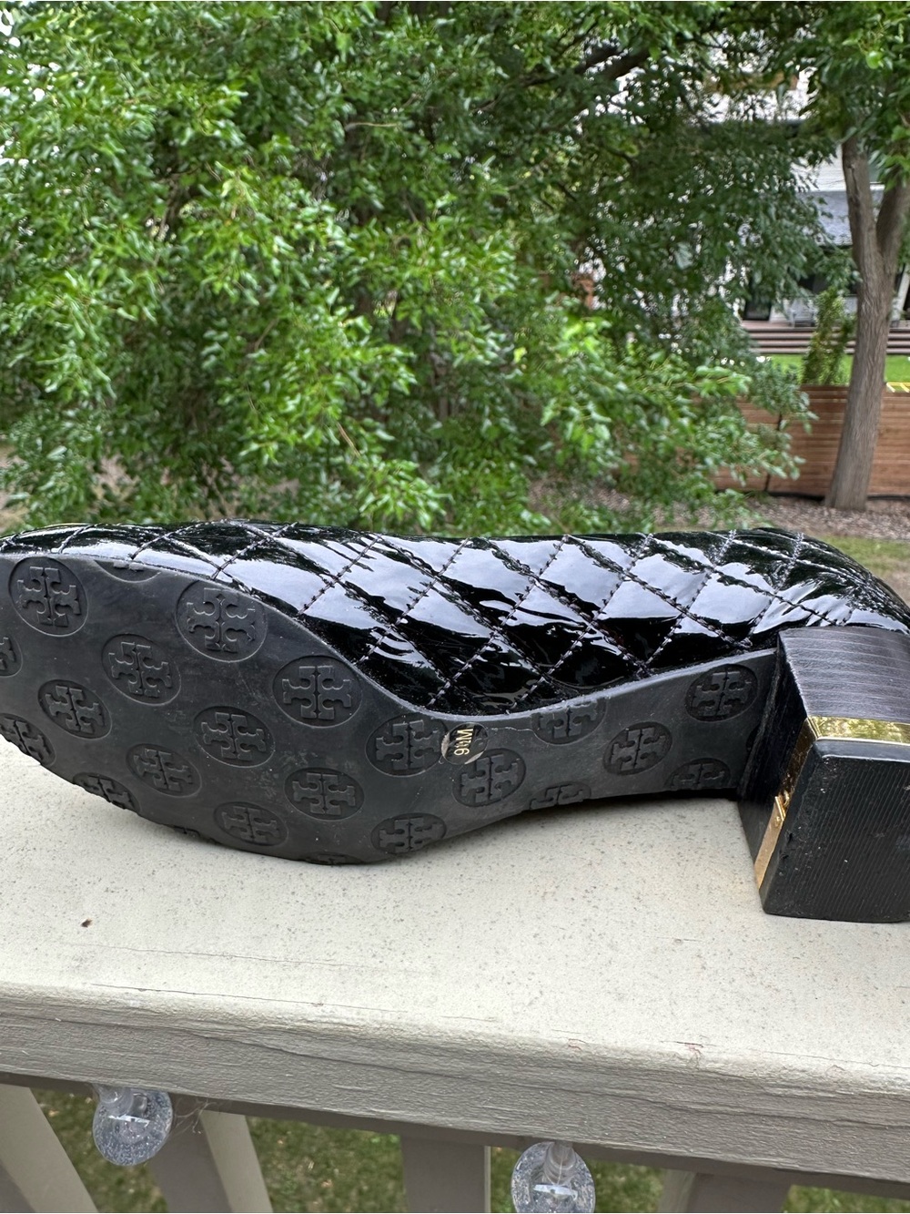 Tory Burch Black Patent Quilted Block Heels with Gold Logo Medallion - Picture 3 of 5